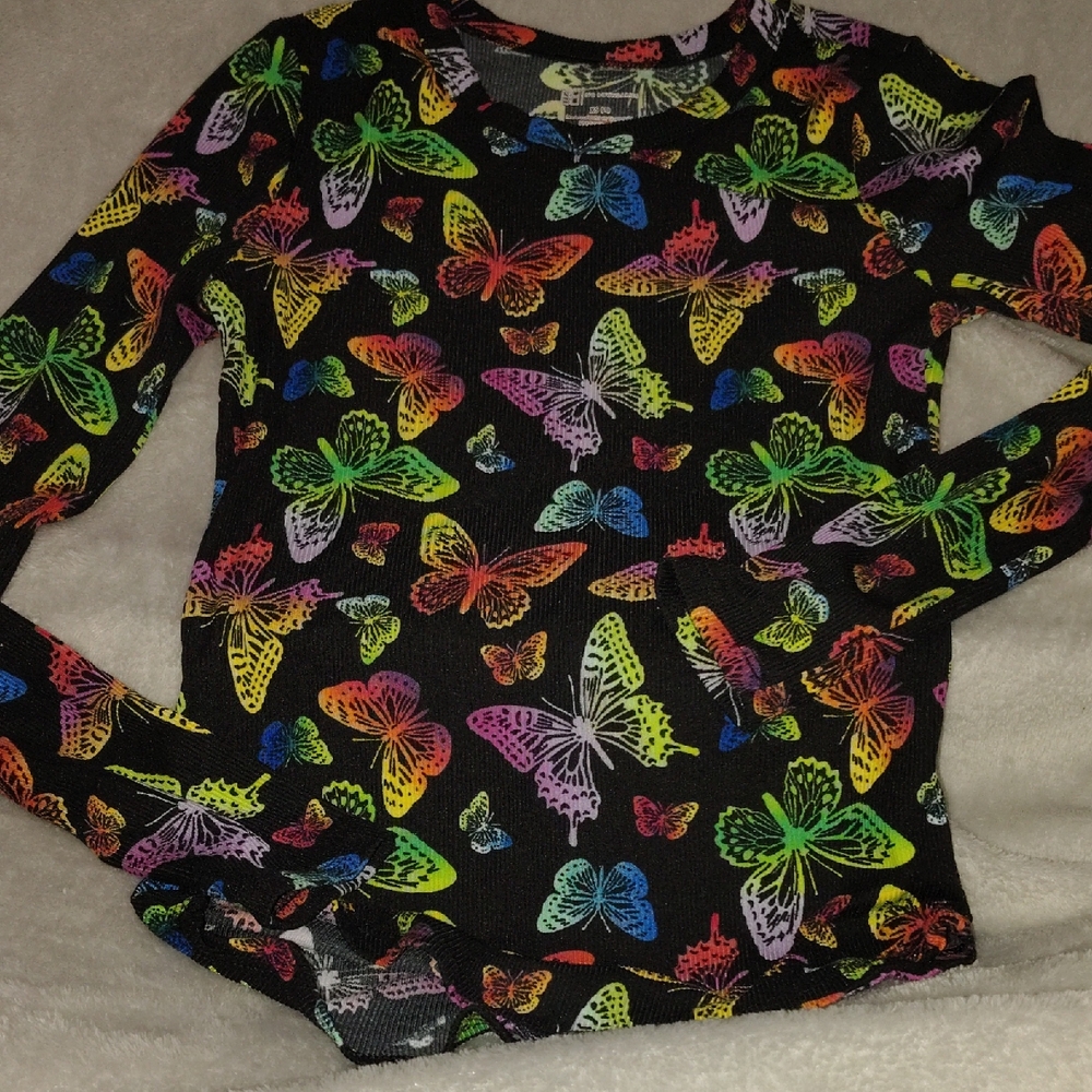 No Boundaries Multicolor Butterfly Long Sleeve Tee